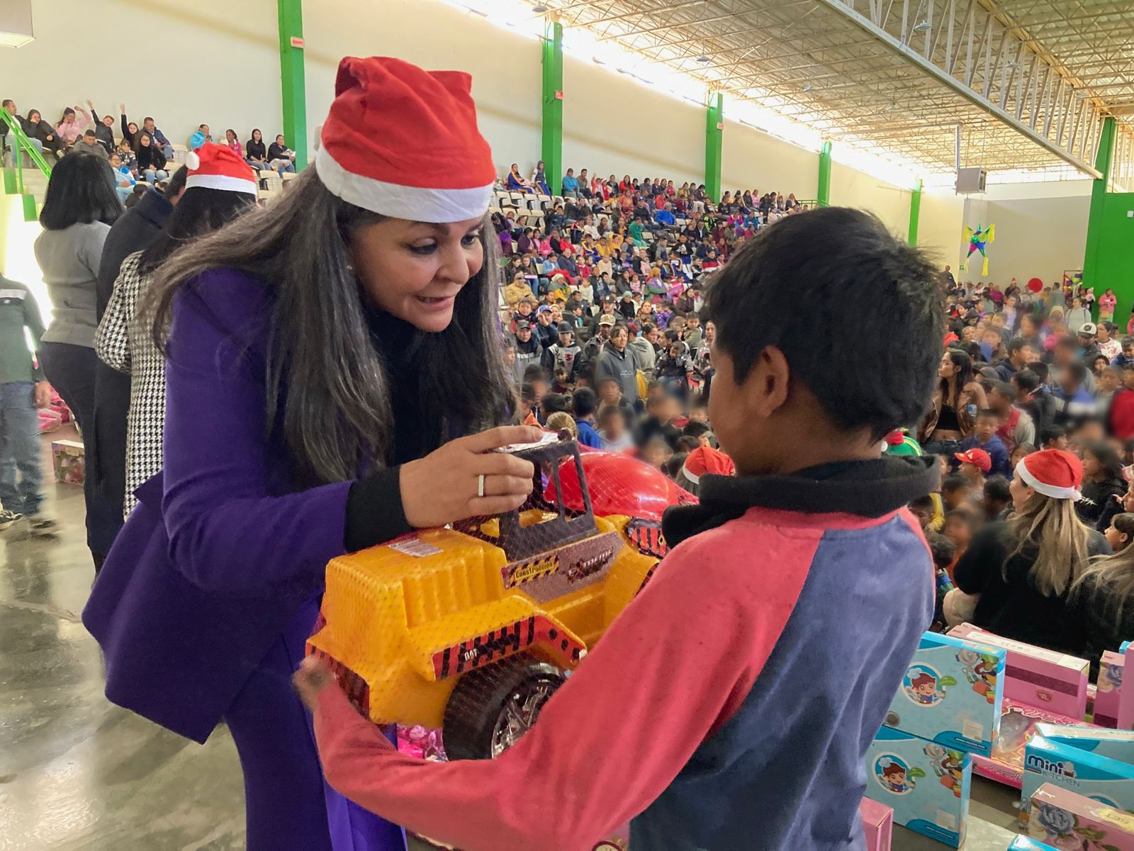 Destina Bien Común casi 3 mdp en becas para niñas y niños de los ...
